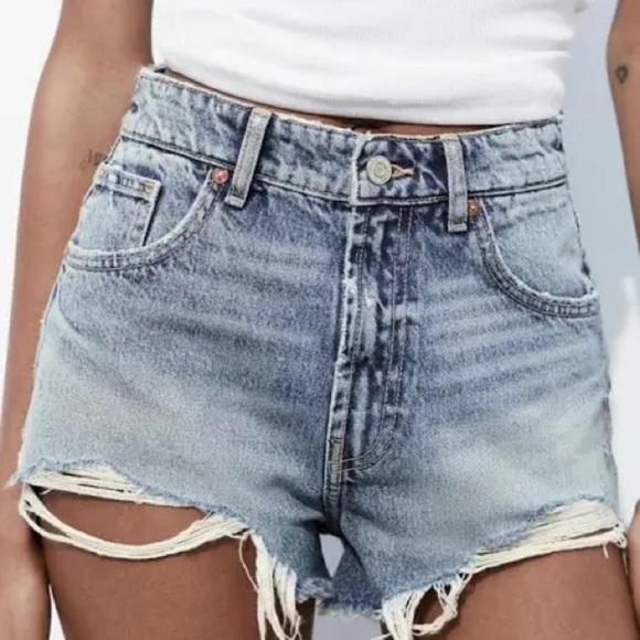 Zara Pants - Zara distressed denim shorts size 6 excellent condition